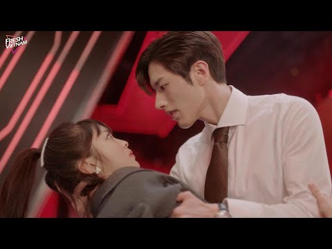 Cô gái bị gã say rượu quấy rối, CHỦ TỊCH liền đứng ra cứu cô, 2 người yêu nhau từ cái nhìn đầu tiên!