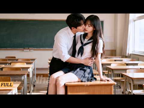 Cô gái đi học muộn, vị giáo sư lạnh lùng dùng thân thể để trừng phạt, khiến cô thở gấp trong mê loạn