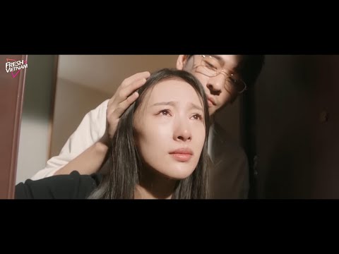 Vợ bị hành hạ ở nhà, cố gắng chạy trốn đến cửa, thấy cảnh này mà tuyệt vọng!