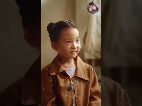 Cô bé 3 tuổi có khả năng tiên tri giúp cả nhà đổi vận